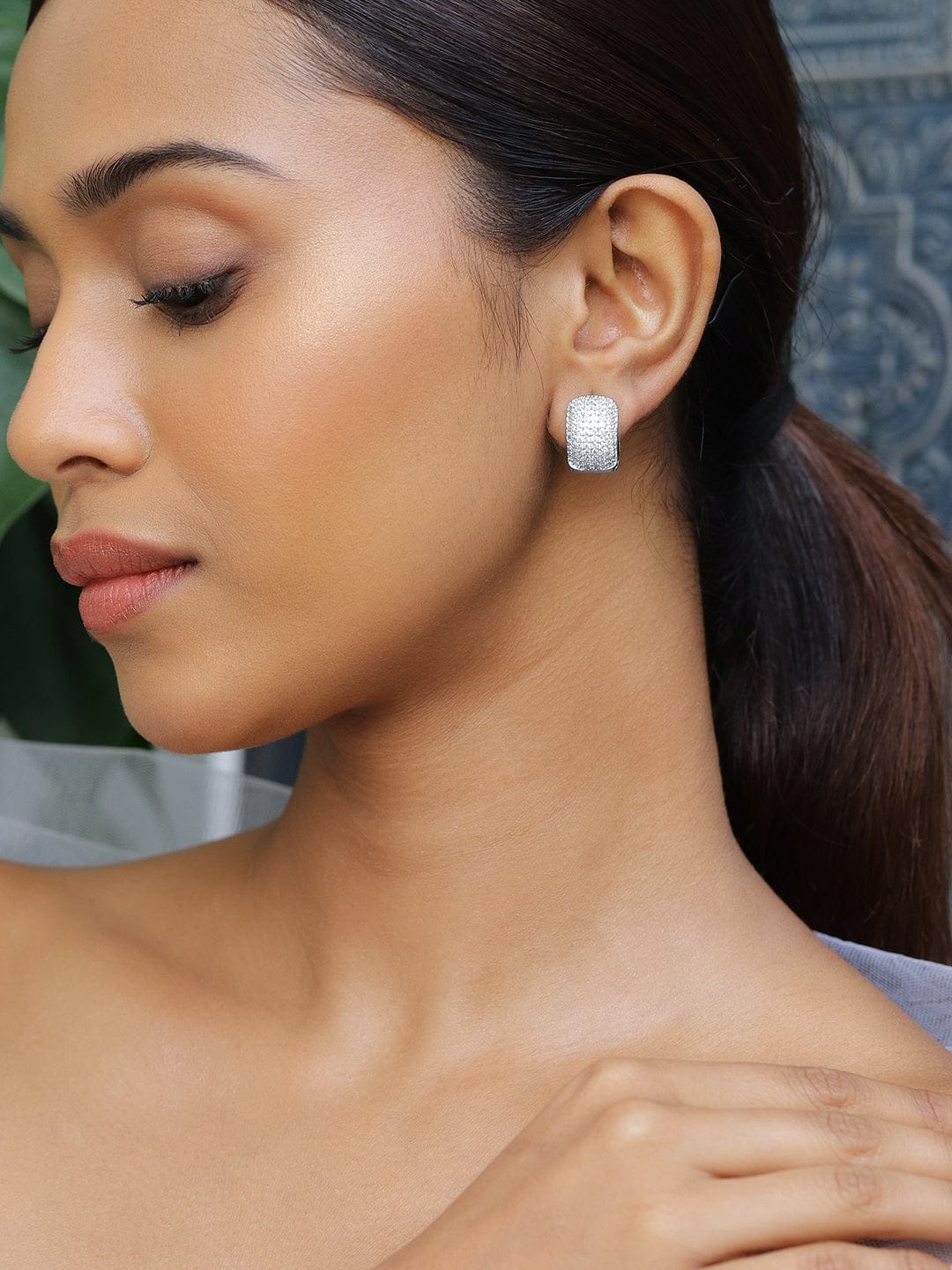 Rubans Rhodium-Plated Sparkling Cubic Zirconia Studded Hoop Earrings Earrings