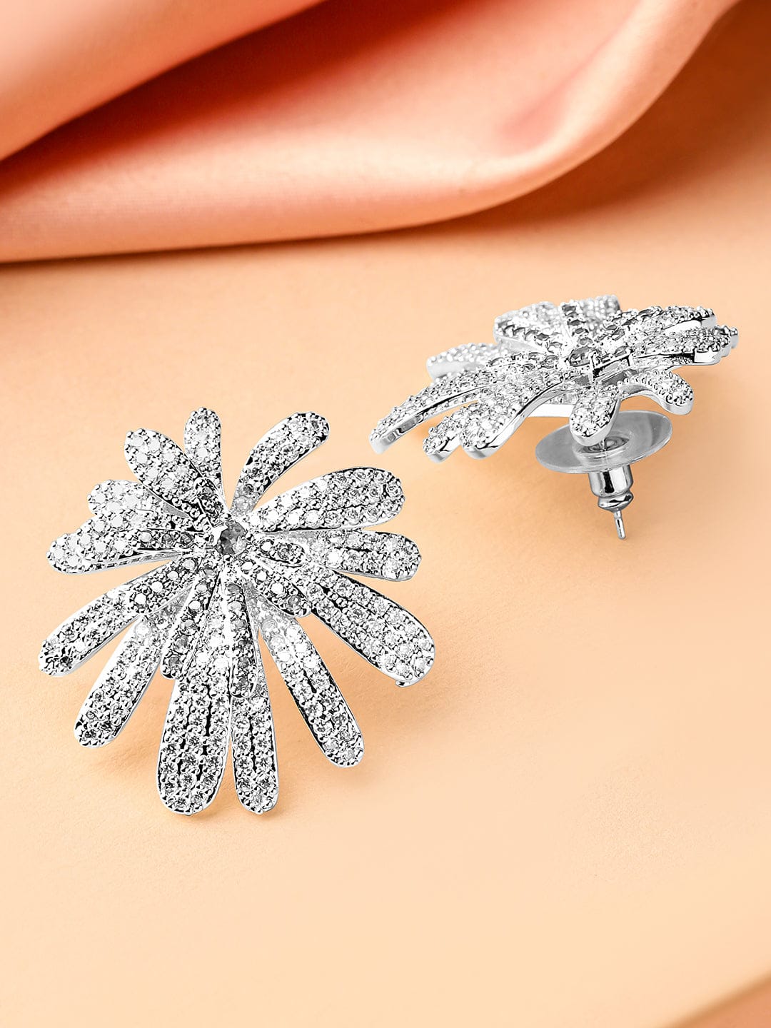 Rubans Rhodium-Plated White Cubic Zirconia Floral Glamorous Stud Earrings Earrings