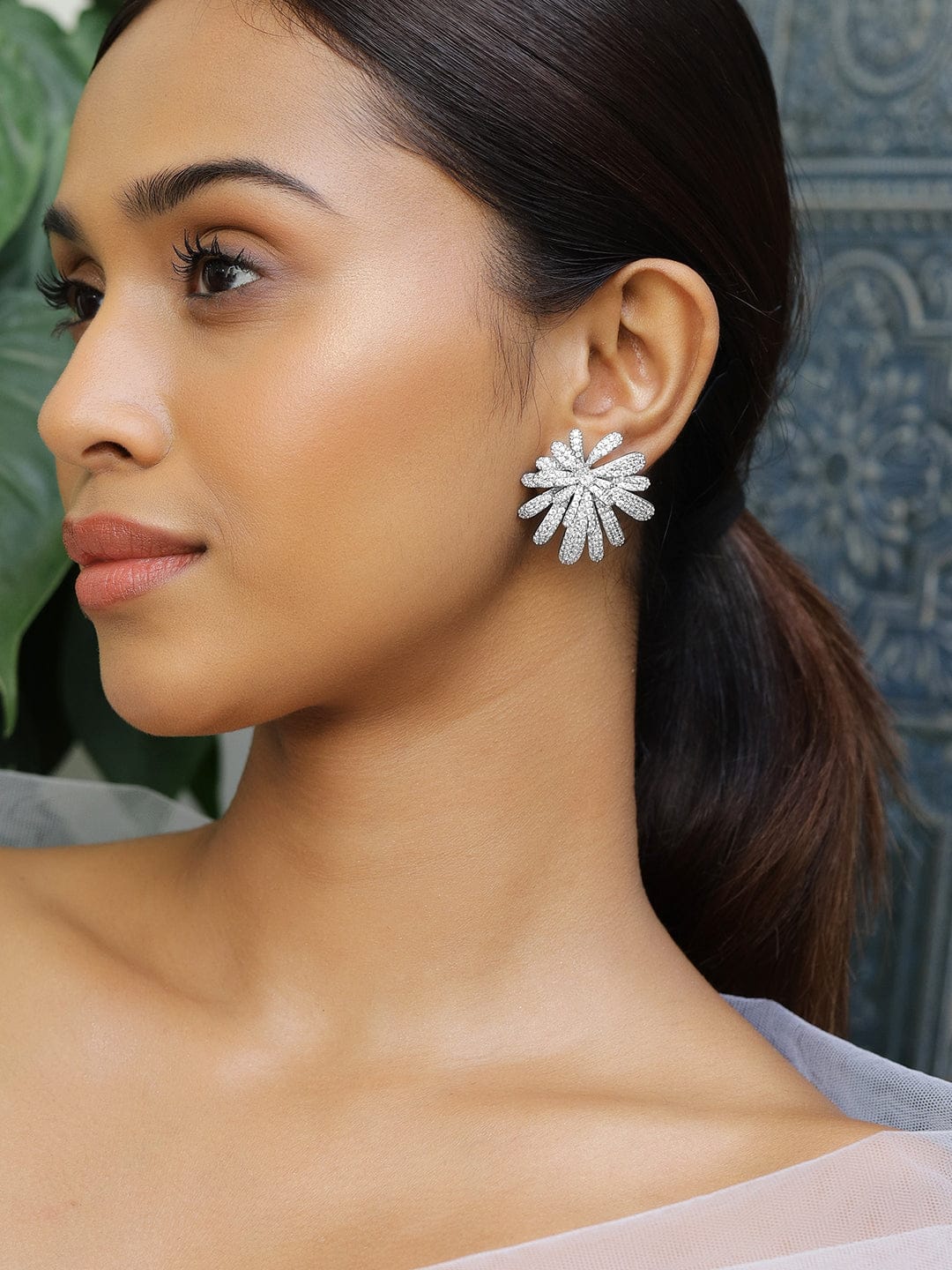 Rubans Rhodium-Plated White Cubic Zirconia Floral Glamorous Stud Earrings Earrings