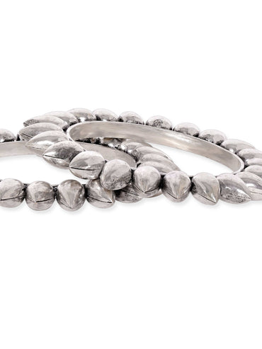 Rubans Set of 2 Oxidized Silver-Plated Bangles Vintage Elegance Bangles & Bracelets