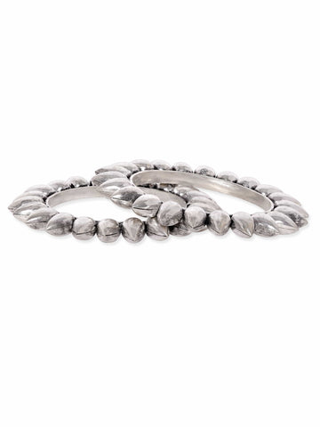 Rubans Set of 2 Oxidized Silver-Plated Bangles Vintage Elegance Bangles & Bracelets