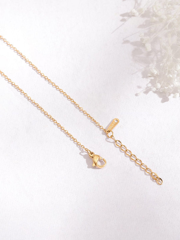 Rubans Voguish 18 KT Gold Plated Cubic Ziconia Studded Heart Shaped Pendant Necklace and Chains