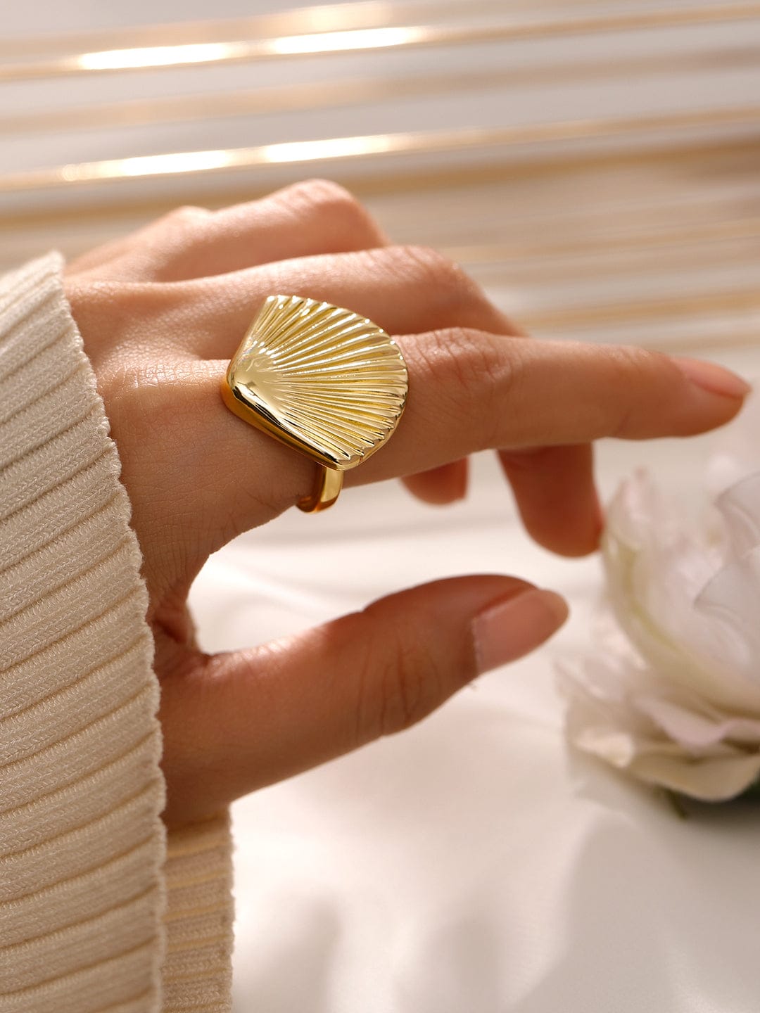 Rubans Voguish 18K Gold-Plated Adjustable Shell Motif Finger Ring Rings