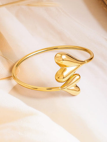 Rubans Voguish 18K Gold Plated Stainless Steel Tarnish-Free Waterproof Heart Design Open Cuff Bracelet Wristwear