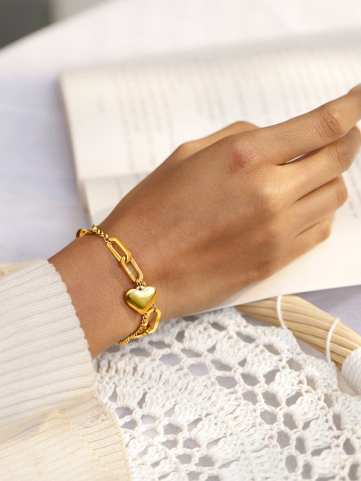 Rubans Voguish 18K Gold-Plated Stainless Steel Tarnish-Free Waterproof Heart Link Bracelet Wristwear