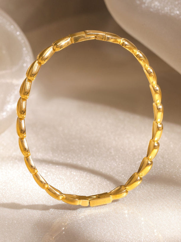 Rubans Voguish 18K Gold Plated Stainless Steel Tarnish Free Waterproof Heart Motif Stretch Bracelet Wristwear