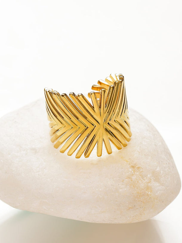 Rubans Voguish 18K Gold-Plated Stainless Steel Tarnish-Free Waterproof Leaf-Line Adjustable Ring Rings