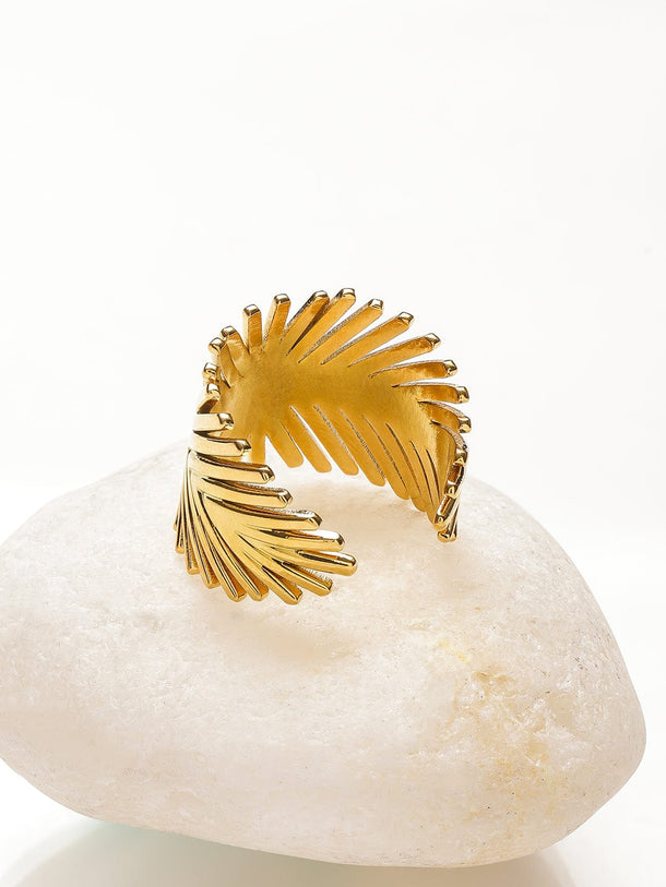 Rubans Voguish 18K Gold-Plated Stainless Steel Tarnish-Free Waterproof Leaf-Line Adjustable Ring Rings