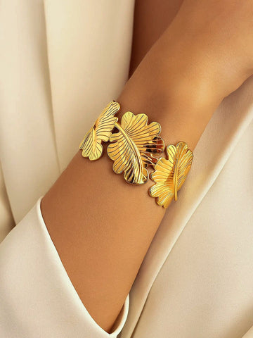 Rubans Voguish 18K Gold-Plated Stainless Steel Tarnish-Free Waterproof Leaf Open Cuff Bracelet Bracelet