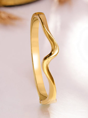 Rubans Voguish 18K Gold-Plated Stainless Steel Tarnish-Free Waterproof Wave Design Bracelet Wristwear
