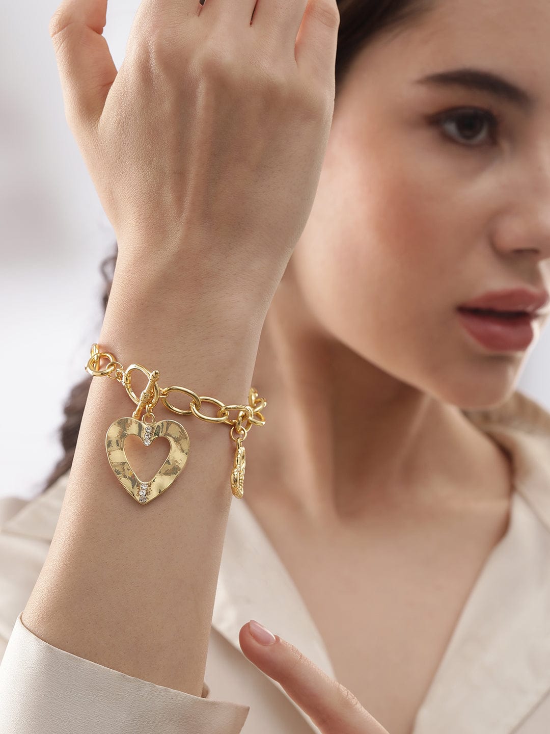 Rubans Voguish 22K Gold plated chunky link chain heart charm copper bracelet Bangles & Bracelets