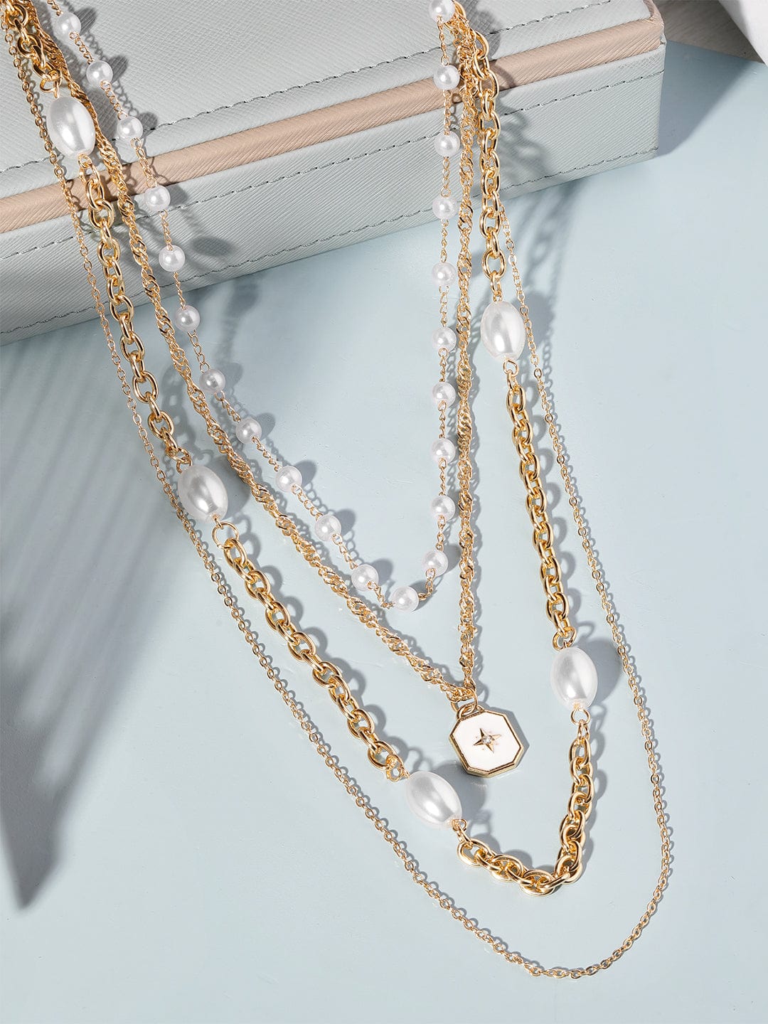 Pearl/Gold necklace help : r/jewelers