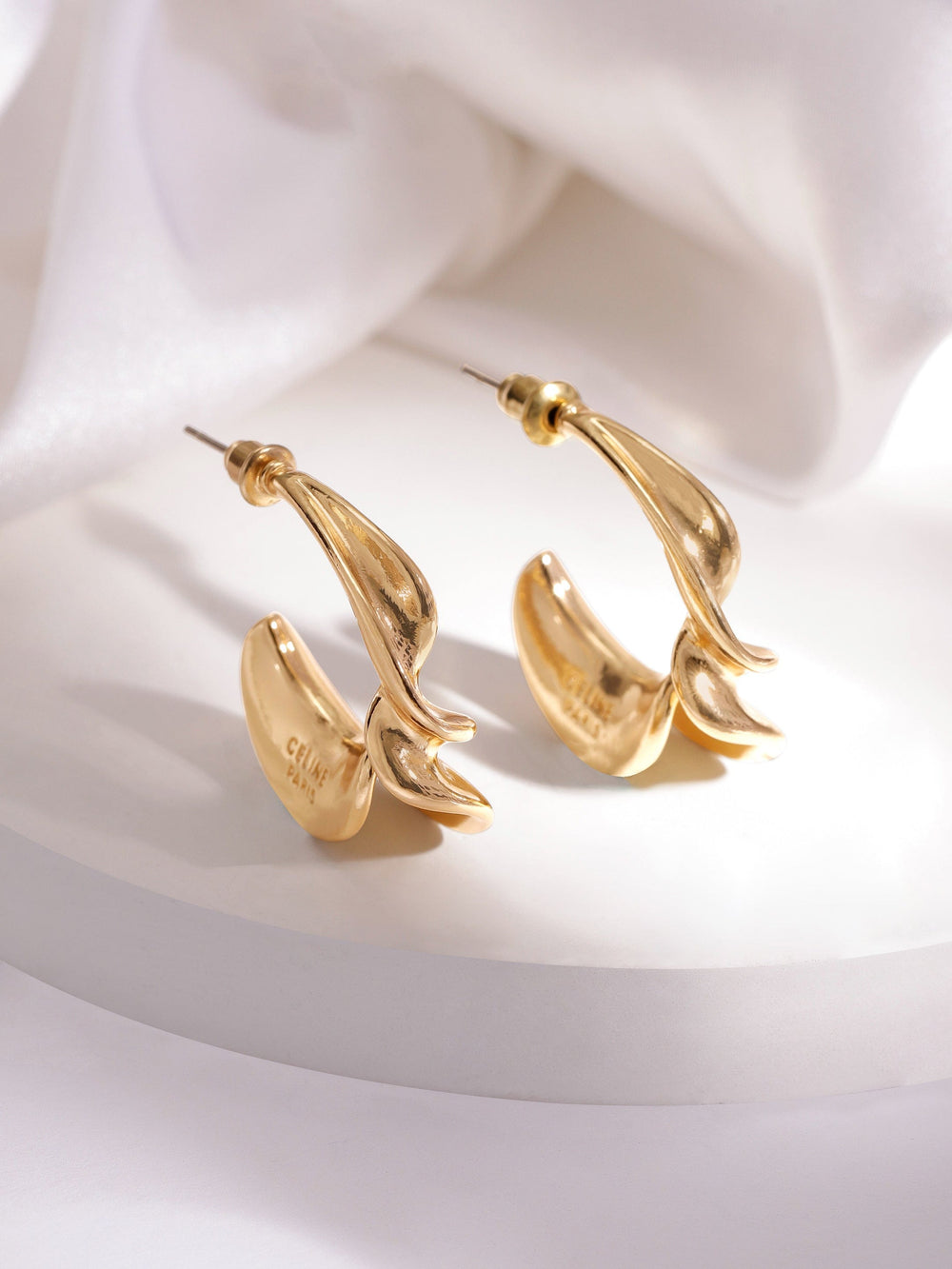 Rubans Voguish Gold-Plated Circular Half Hoop Earrings Hoop Earrings