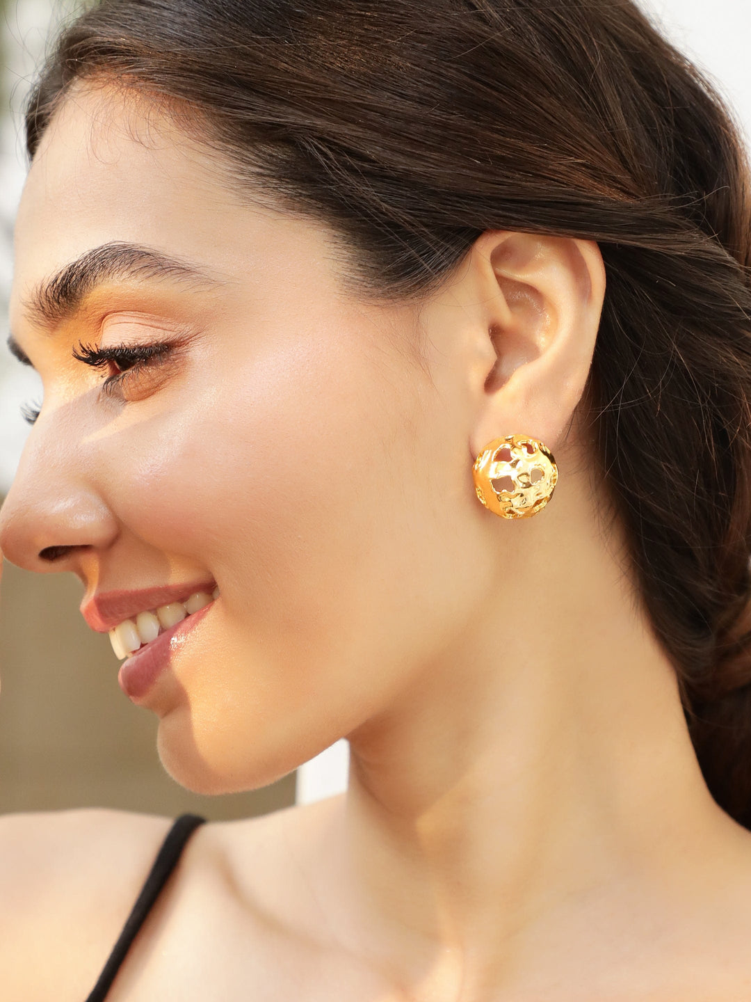 Rubans Voguish Gold-Plated Circular Studs Earrings Earrings
