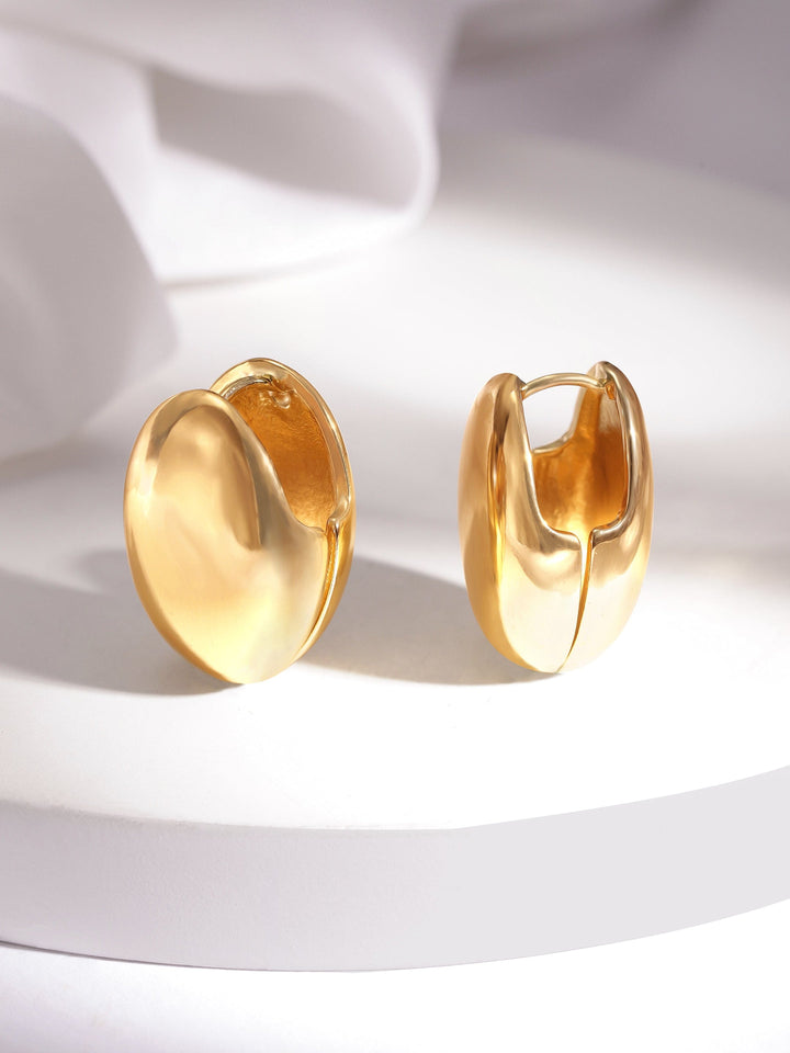 Rubans Voguish Gold-Plated Oval Studs Earrings Earrings