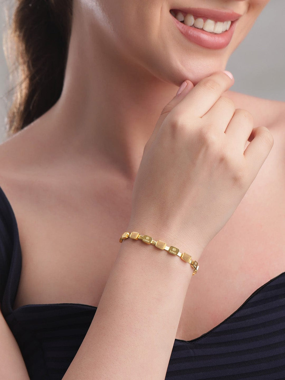 Rubans Voguish Radiant Glimmer: Gold-Tone Stainless Steel Bracelet Bangles & Bracelets