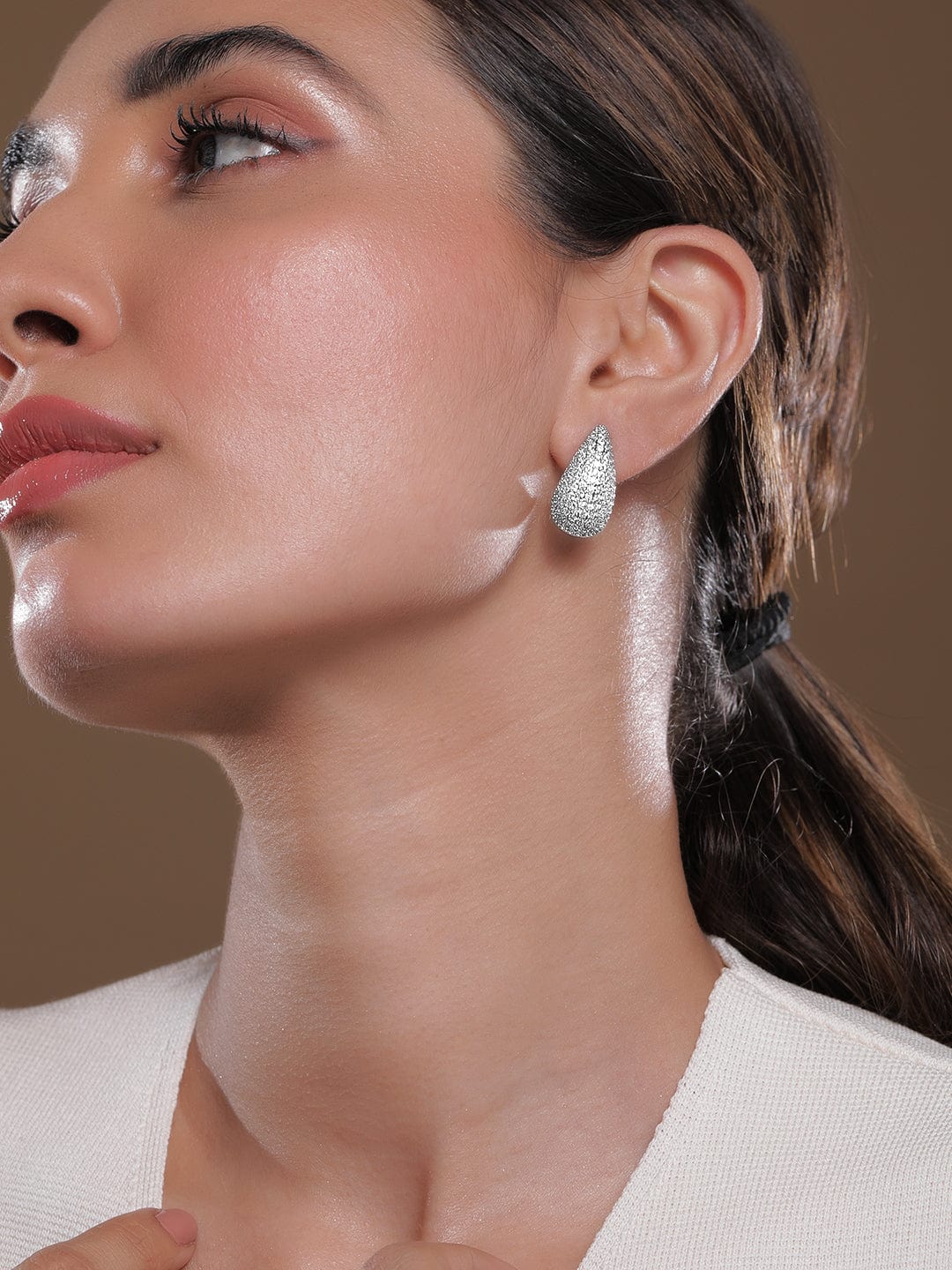 Rubans Voguish Rhodium Plated Sparkling AD & Cubic Zirconia Studded Teardrop Earrings Stud