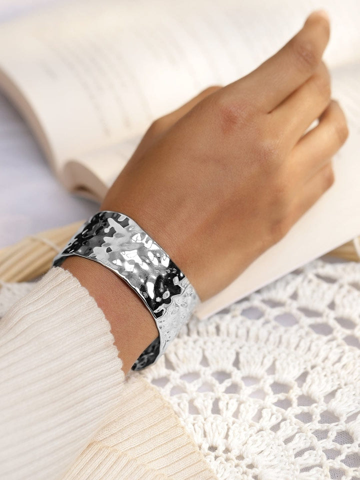 Rubans Voguish Rhodium-Plated Stainless Steel Tarnish-Free Waterproof Hammered Cuff Bracelet Wristwear