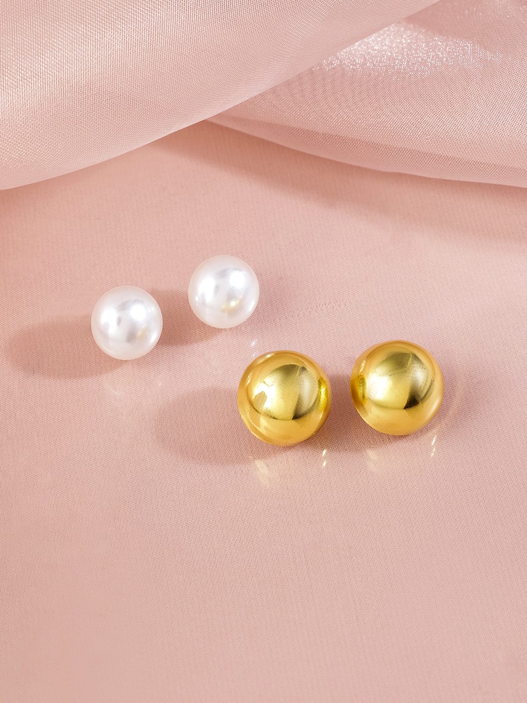 Rubans Voguish Set Of 2 Gold-Plated Circular Pearls Studs Earrings