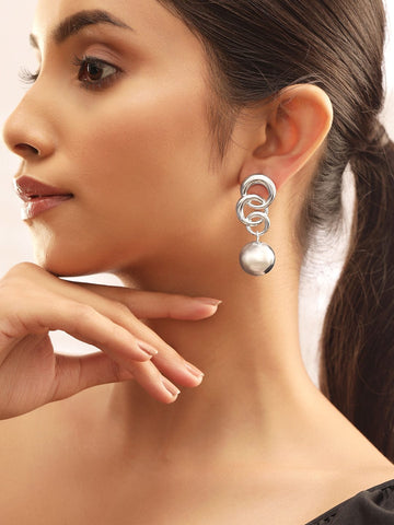 Rubans Voguish Silver Pearls Ensemble Silver Plated Linked Chain Drop Earrings Earrings