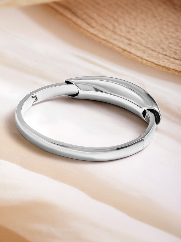 Rubans Voguish Silver Plated Stainless Steel Tarnish-Free Waterproof Bangle Bracelet Wristwear