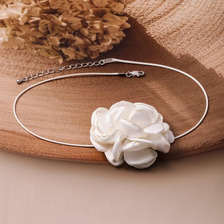 Rubans White Colored Floral Pendant Choker Necklace