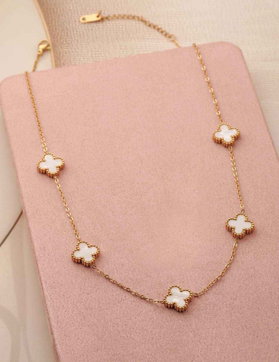 Soft Flora Motives Stainless Steel Necklace Chain Necklace & Chains