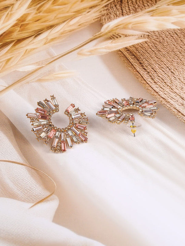 Studded fan-shaped stud earrings Earrings