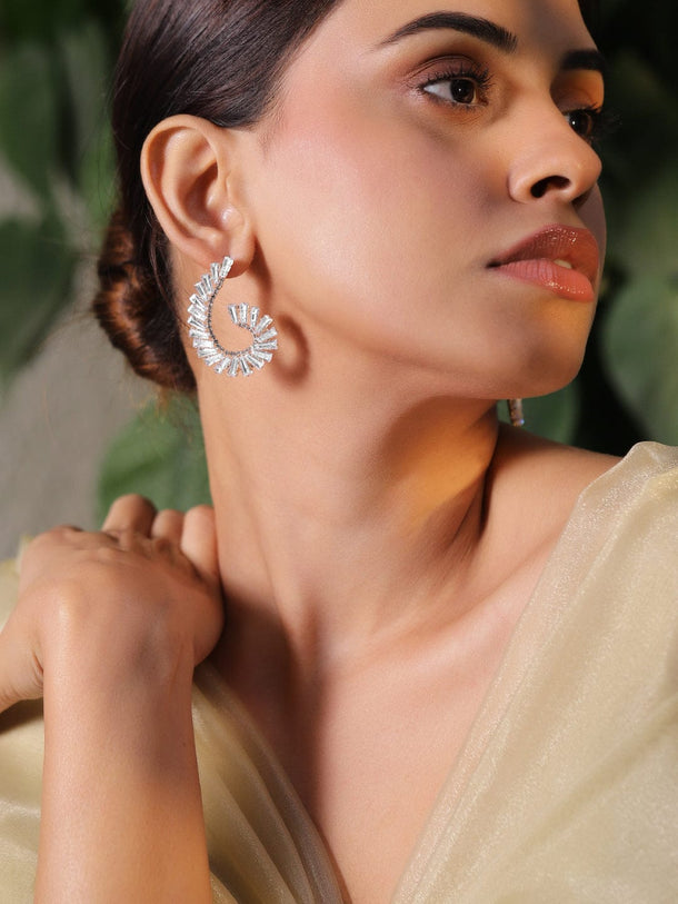 Trendy Geo Curves Crystal Stud Earrings Earrings