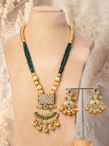 Vintage Luxe Green & Golden Necklace Set Jewellery Set