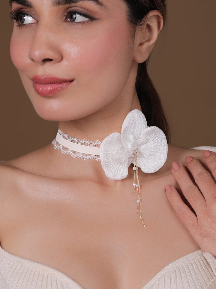 White Floral Lace Choker Necklace with Pearl Detailing Chain & Necklace