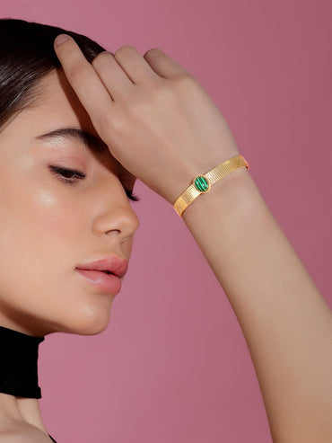 Rubans Voguish Green Agate Broad Bracelet Bangles & Bracelets
